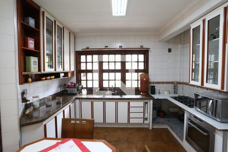 Casa à venda com 540m², 3 quartos e 6 vagasCozinha