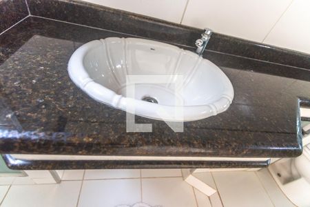 Casa à venda com 190m², 4 quartos e 2 vagas Casa à venda com 190m², 4 quartos e 2 vagasBanheiro suíte