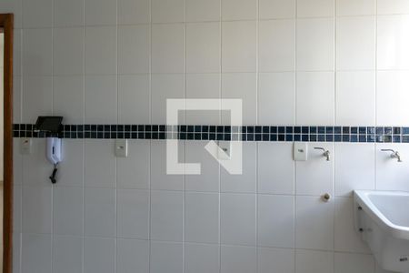 Apartamento à venda com 70m², 3 quartos e 2 vagas Apartamento à venda com 70m², 3 quartos e 2 vagasCozinha e Área de Serviço