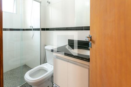 Apartamento à venda com 70m², 3 quartos e 2 vagas Apartamento à venda com 70m², 3 quartos e 2 vagasBanheiro da Suíte 1