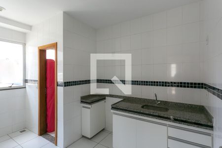 Apartamento à venda com 70m², 3 quartos e 2 vagas Apartamento à venda com 70m², 3 quartos e 2 vagasCozinha e Área de Serviço