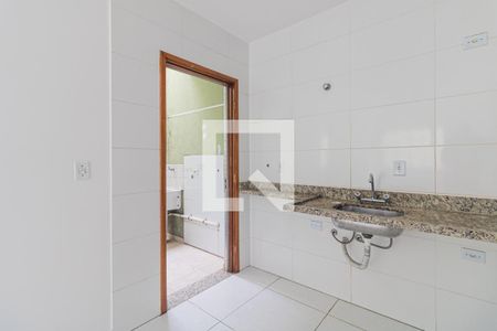 Sala e Cozinha de casa para alugar com 1 quarto, 33m² em Vila Germinal, São Paulo