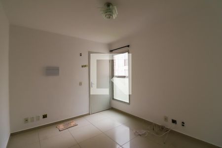 Sala de apartamento para alugar com 2 quartos, 47m² em Vila Indiana, Taboão da Serra