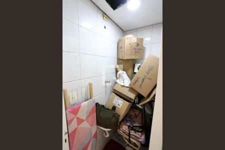 Apartamento à venda com 240m², 2 quartos e 2 vagasBanheiro de Serviço