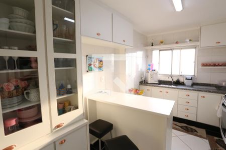 Apartamento à venda com 240m², 2 quartos e 2 vagasCozinha