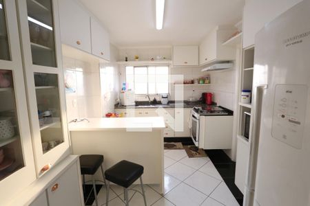 Apartamento à venda com 240m², 2 quartos e 2 vagasCozinha