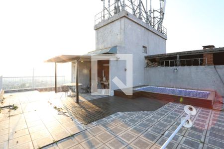 Apartamento à venda com 240m², 2 quartos e 2 vagasCobertura/Churrasqueira/Piscina