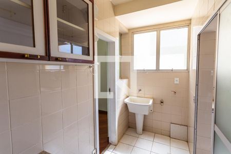 Apartamento à venda com 120m², 4 quartos e 2 vagas Apartamento à venda com 120m², 4 quartos e 2 vagasÁrea de Serviço