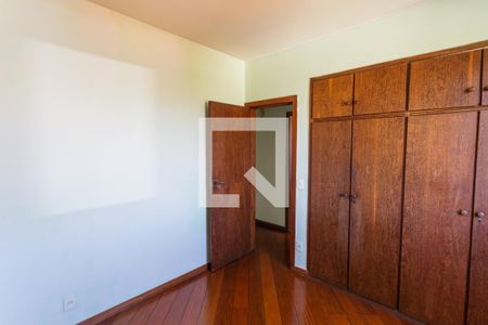 Apartamento à venda com 120m², 4 quartos e 2 vagas Apartamento à venda com 120m², 4 quartos e 2 vagasQuarto 2