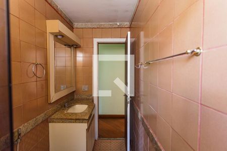 Apartamento à venda com 120m², 4 quartos e 2 vagas Apartamento à venda com 120m², 4 quartos e 2 vagasBanheiro Social