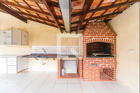 Casa para alugar com 280m², 3 quartos e 2 vagasPia e Churrasqueira