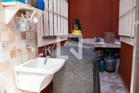 Casa à venda com 170m², 3 quartos e 2 vagasÁrea de Serviço