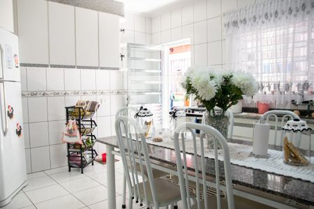 Casa à venda com 170m², 3 quartos e 2 vagasCozinha 1