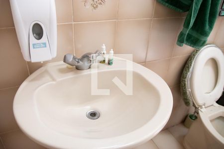 Casa à venda com 170m², 3 quartos e 2 vagasBanheiro 2