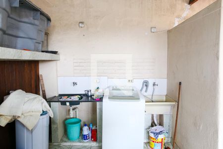 Casa à venda com 128m², 3 quartos e 2 vagas Casa à venda com 128m², 3 quartos e 2 vagasChurrasqueira e Lavanderia