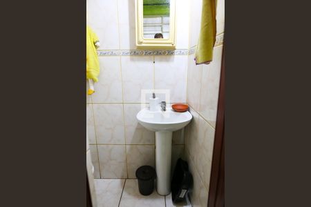 Casa à venda com 128m², 3 quartos e 2 vagas Casa à venda com 128m², 3 quartos e 2 vagasLavabo