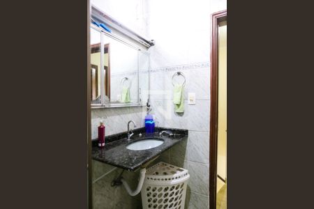 Casa à venda com 128m², 3 quartos e 2 vagas Casa à venda com 128m², 3 quartos e 2 vagasBanheiro Social