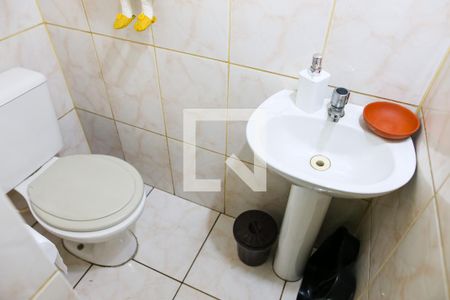 Casa à venda com 128m², 3 quartos e 2 vagas Casa à venda com 128m², 3 quartos e 2 vagasLavabo