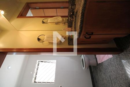 Casa à venda com 192m², 3 quartos e 3 vagasLavabo