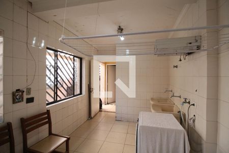 Casa à venda com 192m², 3 quartos e 3 vagasLavanderia