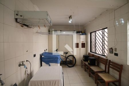 Casa à venda com 192m², 3 quartos e 3 vagasLavanderia