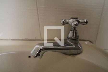 Casa à venda com 192m², 3 quartos e 3 vagasBanheiro - Torneira