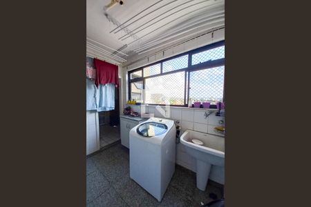 Apartamento à venda com 101m², 3 quartos e 2 vagas Apartamento à venda com 101m², 3 quartos e 2 vagasÁrea de Serviço