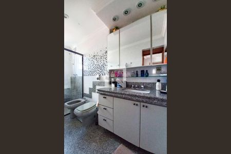 Apartamento à venda com 101m², 3 quartos e 2 vagas Apartamento à venda com 101m², 3 quartos e 2 vagasBanheiro da Suíte