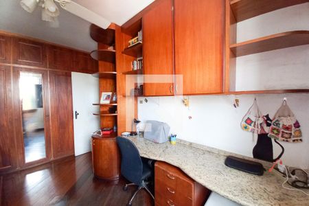 Apartamento à venda com 101m², 3 quartos e 2 vagas Apartamento à venda com 101m², 3 quartos e 2 vagasQuarto 2