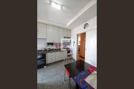 Apartamento à venda com 101m², 3 quartos e 2 vagas Apartamento à venda com 101m², 3 quartos e 2 vagasCozinha
