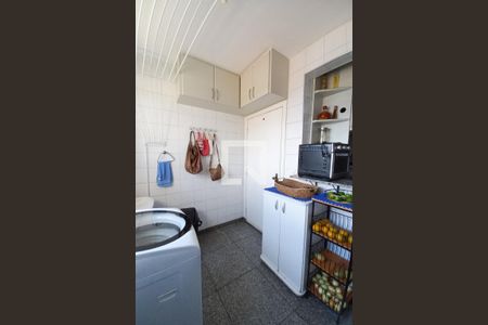 Apartamento à venda com 101m², 3 quartos e 2 vagas Apartamento à venda com 101m², 3 quartos e 2 vagasÁrea de Serviço