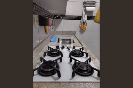 Apartamento à venda com 68m², 2 quartos e 2 vagasCozinha Detalhe