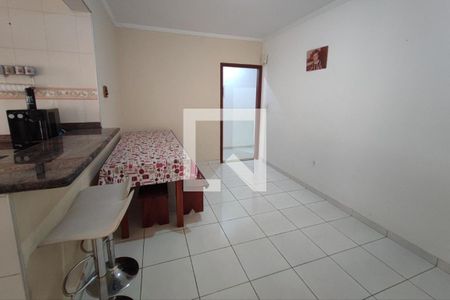 Casa à venda com 182m², 3 quartos e 2 vagas Casa à venda com 182m², 3 quartos e 2 vagasSala de Jantar