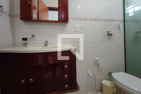 Casa à venda com 182m², 3 quartos e 2 vagas Casa à venda com 182m², 3 quartos e 2 vagasBanheiro suíte