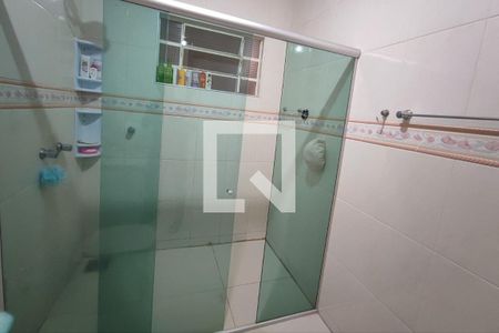 Casa à venda com 182m², 3 quartos e 2 vagas Casa à venda com 182m², 3 quartos e 2 vagasBanheiro