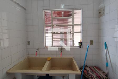 Casa à venda com 182m², 3 quartos e 2 vagas Casa à venda com 182m², 3 quartos e 2 vagasÁrea de Serviço