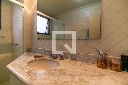 Apartamento à venda com 123m², 4 quartos e 2 vagasBanheiro da Suíte