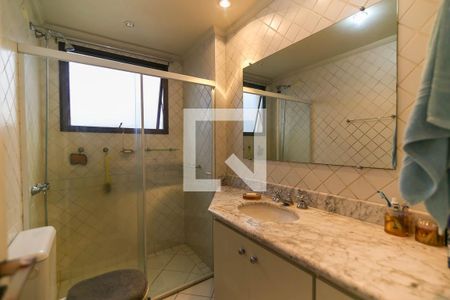 Apartamento à venda com 123m², 4 quartos e 2 vagasBanheiro da Suíte