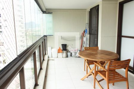 Apartamento à venda com 75m², 2 quartos e 1 vagavaranda