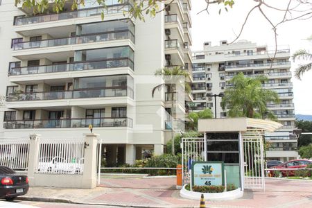Apartamento à venda com 75m², 2 quartos e 1 vagaFachada do Condomínio