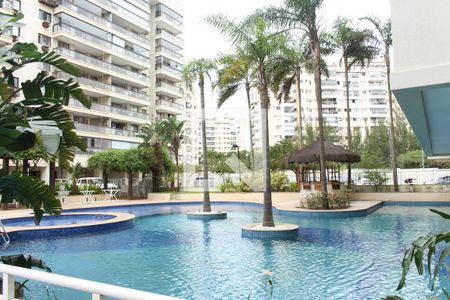 Apartamento à venda com 75m², 2 quartos e 1 vagaÁrea comum - Piscina