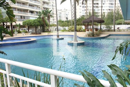 Apartamento à venda com 75m², 2 quartos e 1 vagaÁrea comum - Piscina