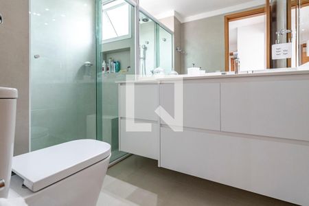 Apartamento à venda com 140m², 3 quartos e 2 vagas Apartamento à venda com 140m², 3 quartos e 2 vagasBanheiro 03 da Suíte 03