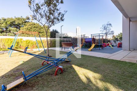 Apartamento à venda com 140m², 3 quartos e 2 vagas Apartamento à venda com 140m², 3 quartos e 2 vagasÁrea Comum - Playground