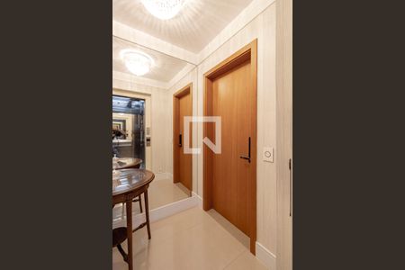 Apartamento à venda com 140m², 3 quartos e 2 vagas Apartamento à venda com 140m², 3 quartos e 2 vagasHall do Elevador