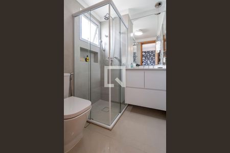 Apartamento à venda com 140m², 3 quartos e 2 vagas Apartamento à venda com 140m², 3 quartos e 2 vagasBanheiro 02 da Suíte 02