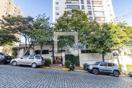 Apartamento à venda com 140m², 3 quartos e 2 vagas Apartamento à venda com 140m², 3 quartos e 2 vagasFachada e portaria