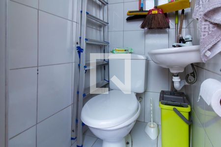 Casa à venda com 231m², 3 quartos e 2 vagas Casa à venda com 231m², 3 quartos e 2 vagasBanheiro de Serviço