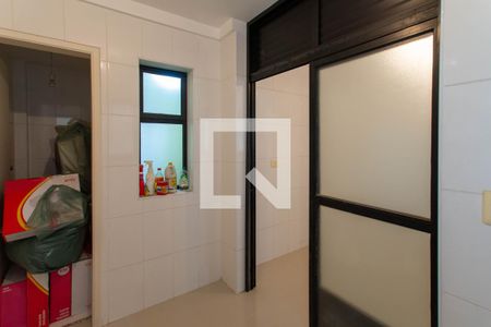 Apartamento à venda com 120m², 3 quartos e 2 vagasÁrea de Serviço e despensa