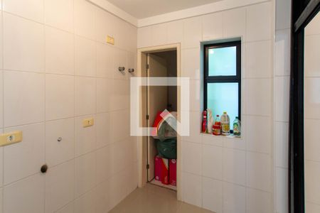 Apartamento à venda com 120m², 3 quartos e 2 vagasÁrea de Serviço e despensa